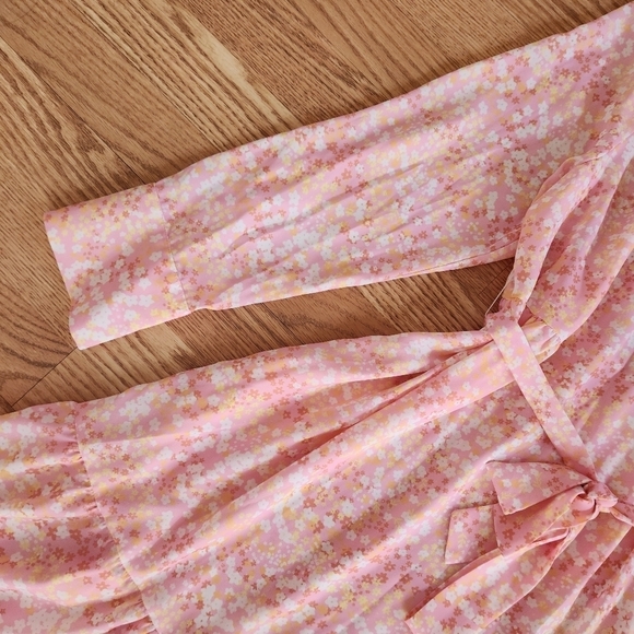 NWT LaRoque Cardiff Dress in Dainty Daisy, Size M - Picture 7 of 13